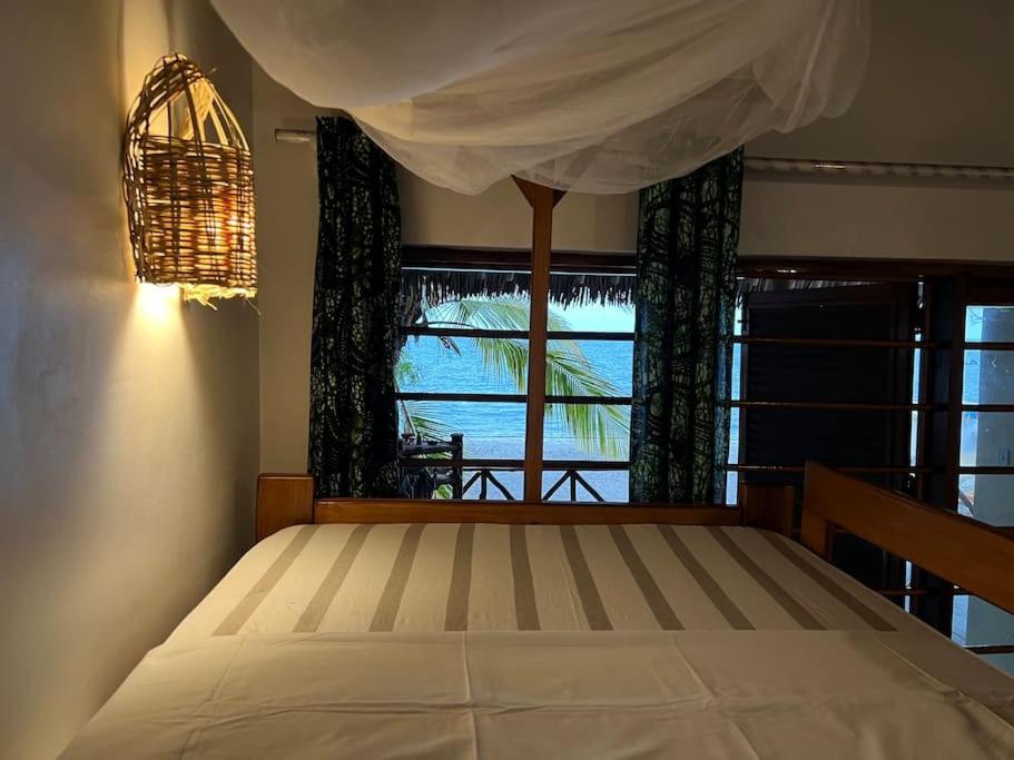 Lui Ushongo Beach House Pangani Exterior foto
