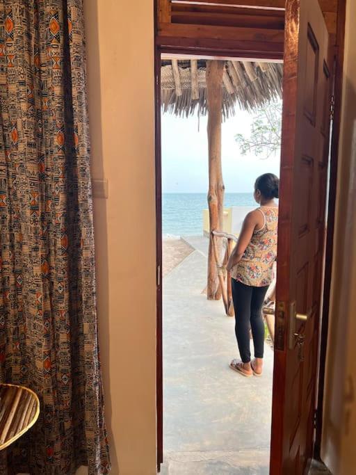 Lui Ushongo Beach House Pangani Exterior foto